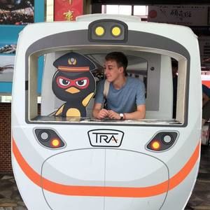 Meet your Posher, Reed